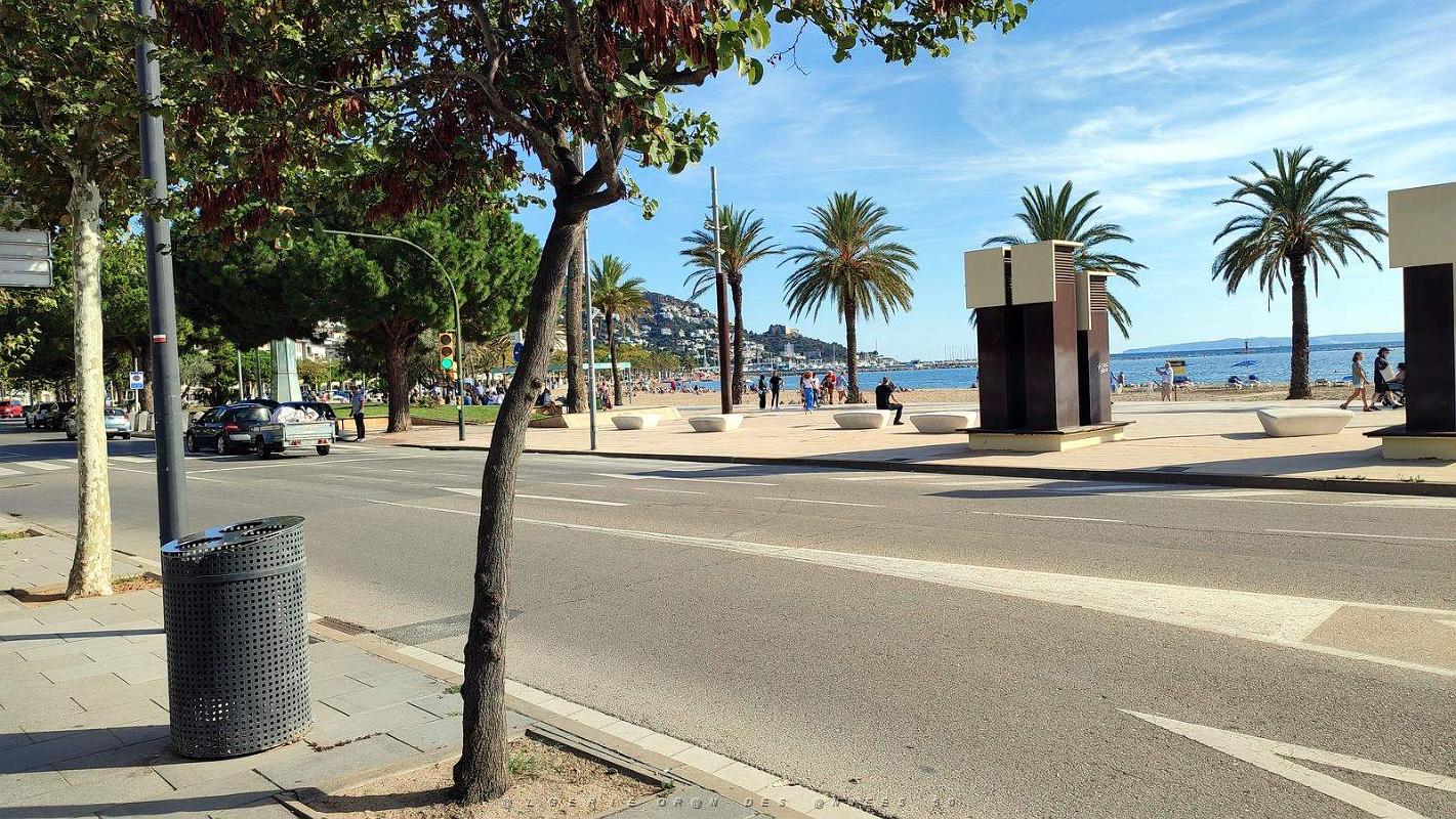 83 - Rosas - Paseo Maritime et Plage Nova.jpg
